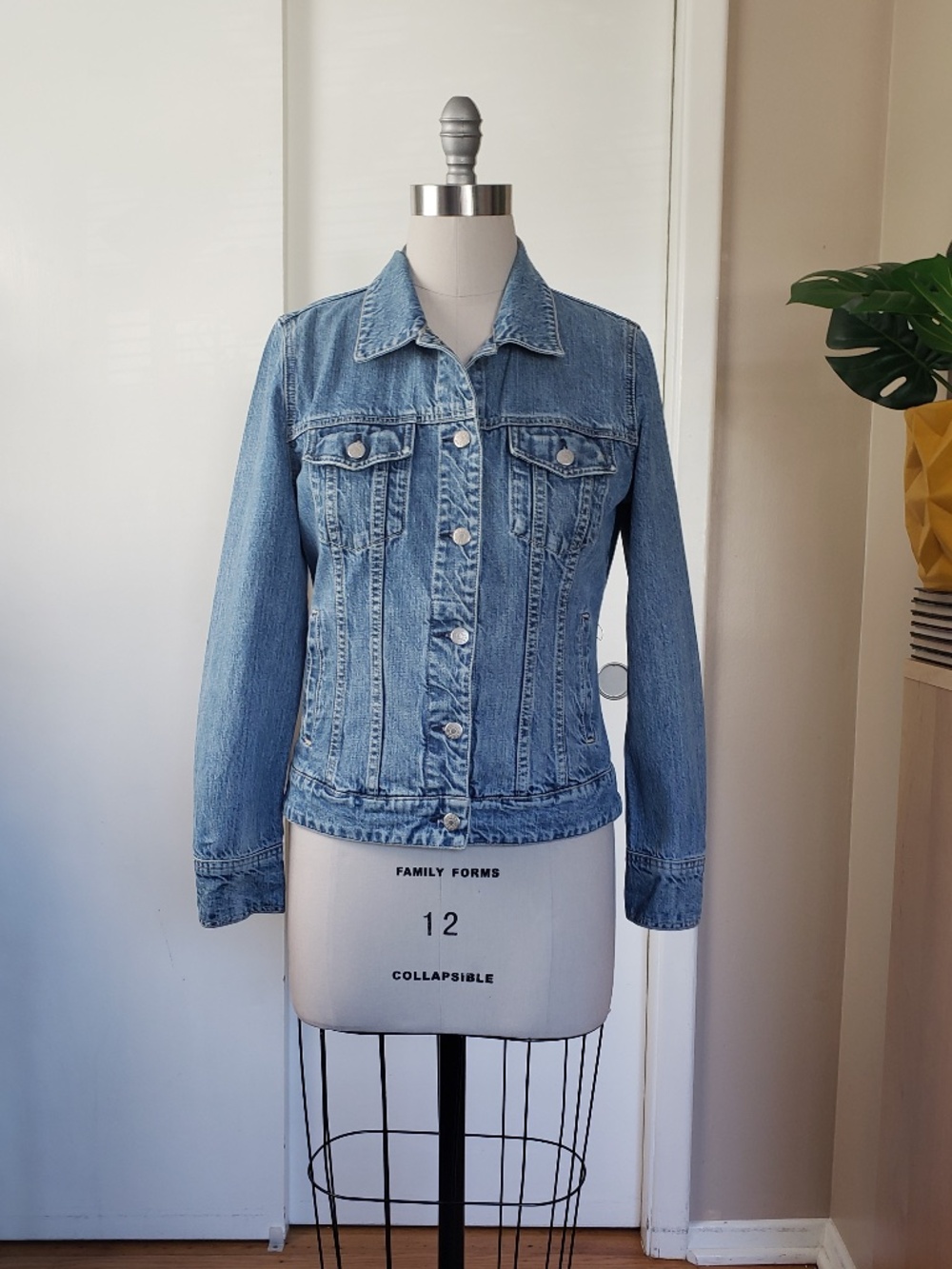 J.Crew Classic Denim Jacket Size Medium!